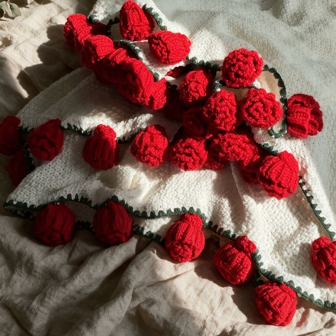 Red Roses Bouquet Blanket
